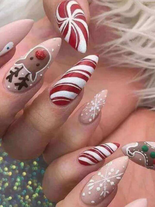 Classic Christmas Nail Designs